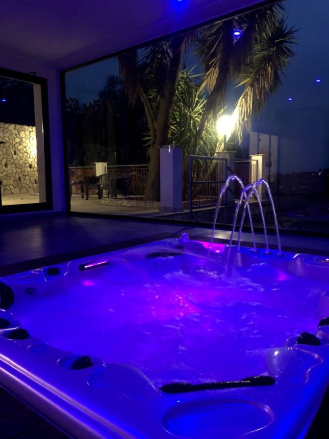 sZOXF_haShGTcdDnKaKvUQ